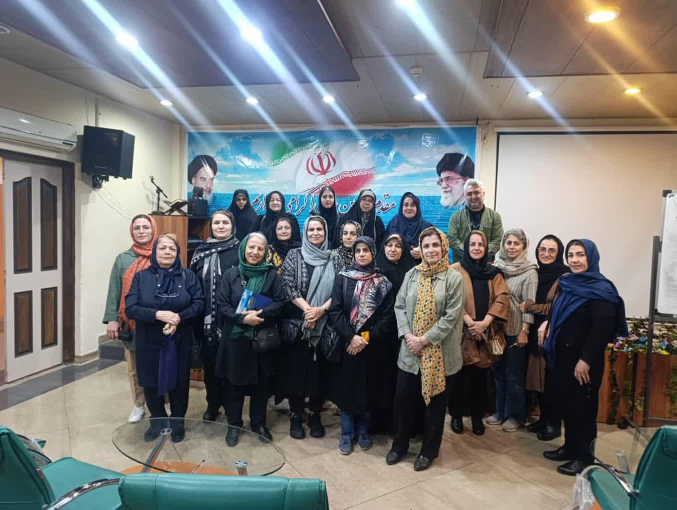 دوره ی آموزشی کمک های اولیه و فوریت های پزشکی ویژه بازنشستگان کشوری و فرزندانشان برگزار می شود