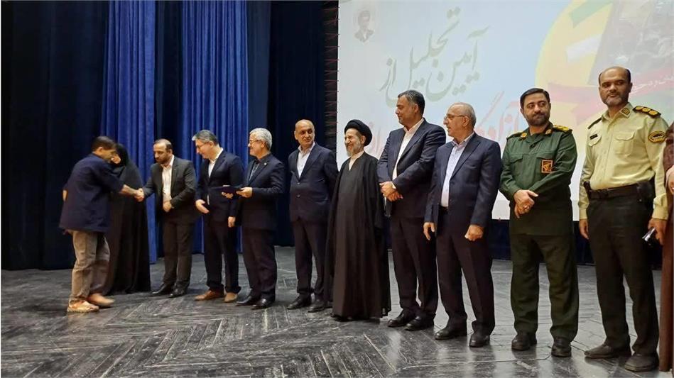 آیین نکوداشت و تجلیل از بازنشسته آزاده کشوری و «آزادگان سرافراز صومعه سرا» برگزار شد